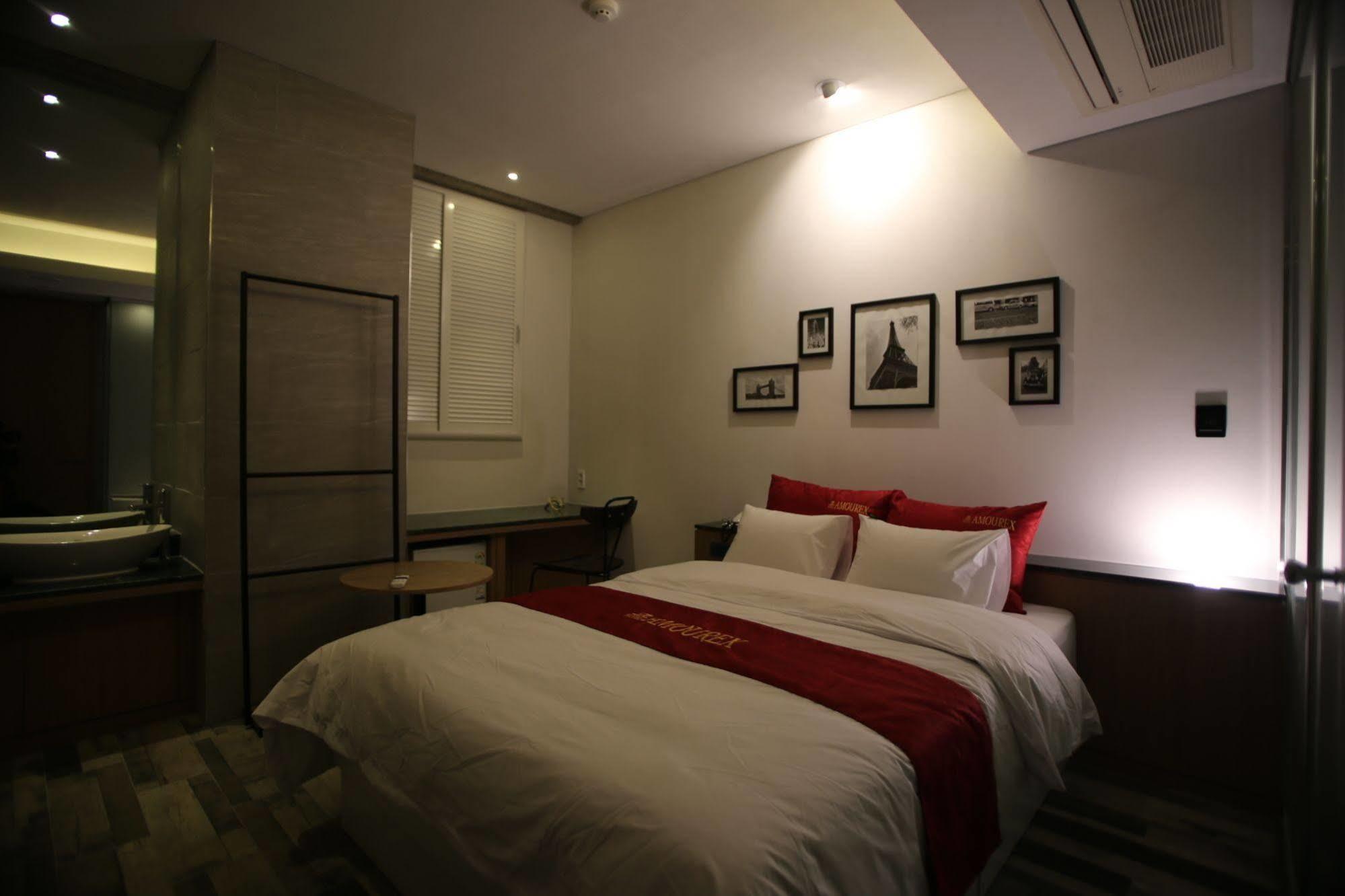 Amourex 3* Seul
