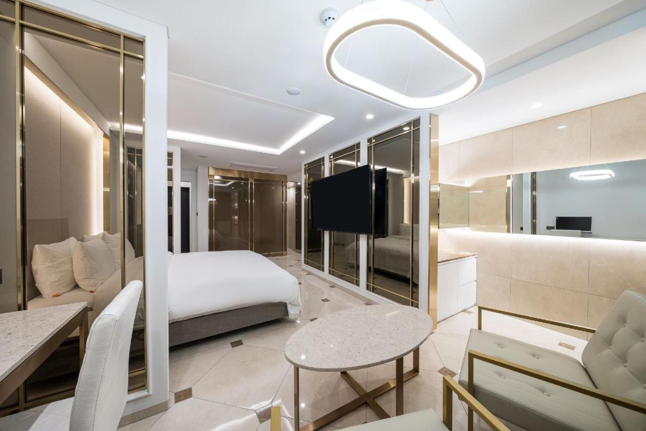Khách sạn Amourex 3*